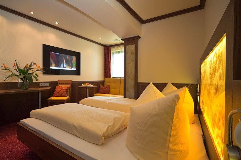 Hotel Petershof คอนสตานซ์ ภายนอก รูปภาพ